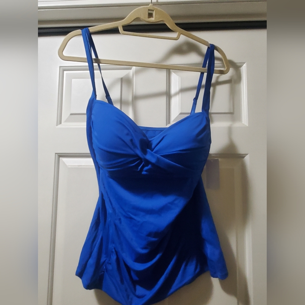 Solere, size 14 Tankini top,ue